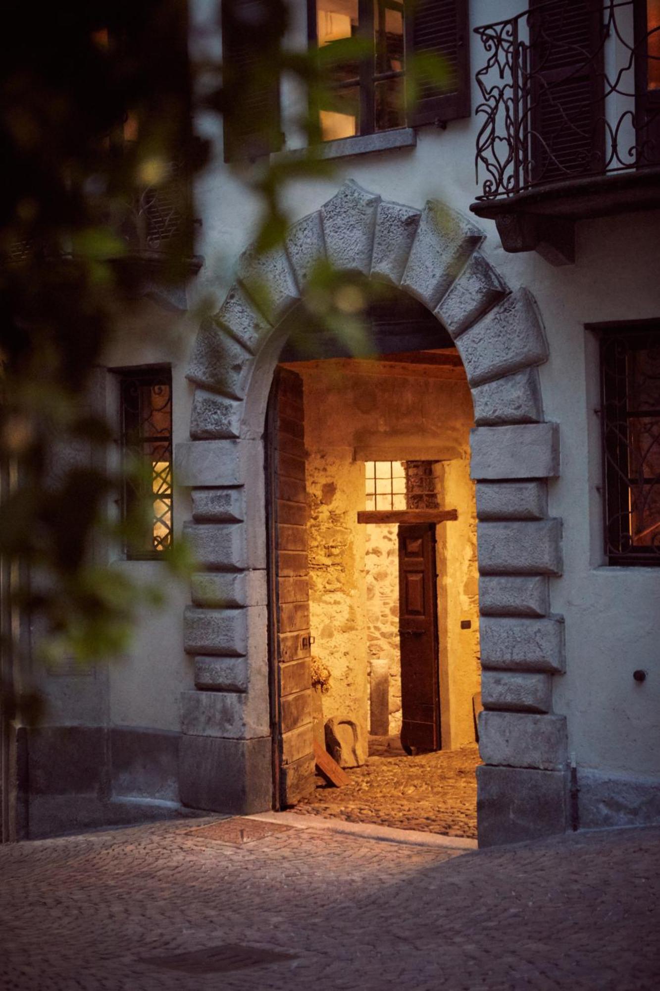 Le Corti Dei Sassi Bed and Breakfast Berbenno di Valtellina Eksteriør billede